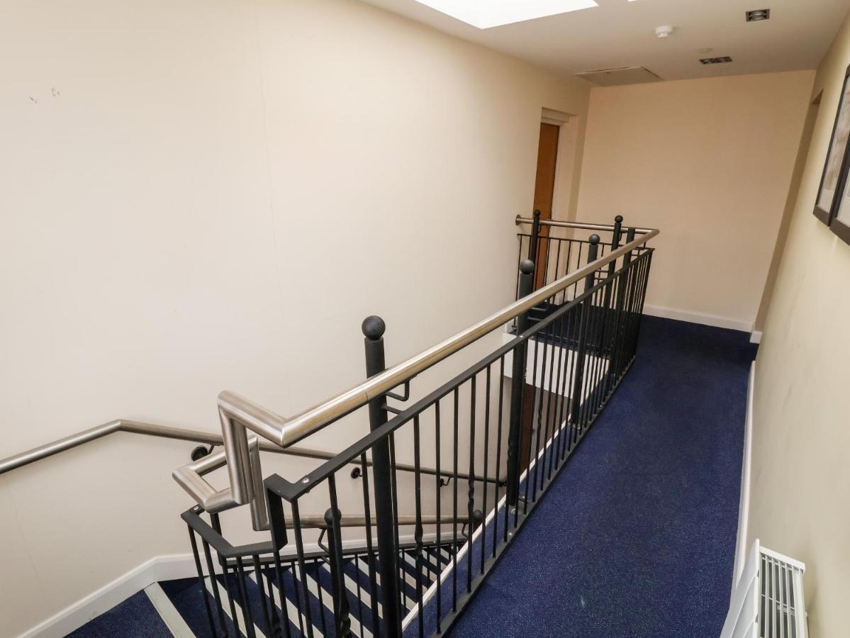 122 The Old Meadow Apartment Shrewsbury Bagian luar foto