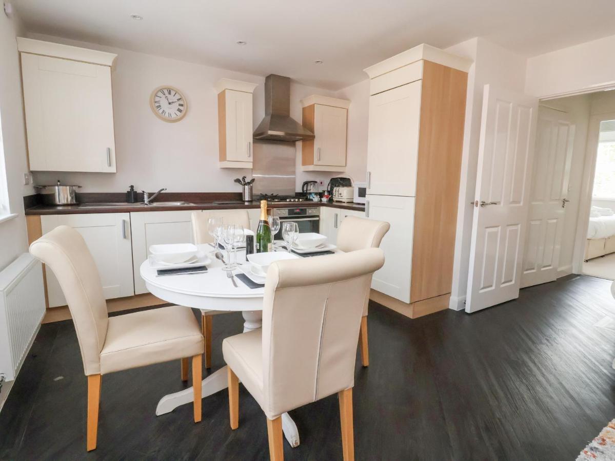 122 The Old Meadow Apartment Shrewsbury Bagian luar foto