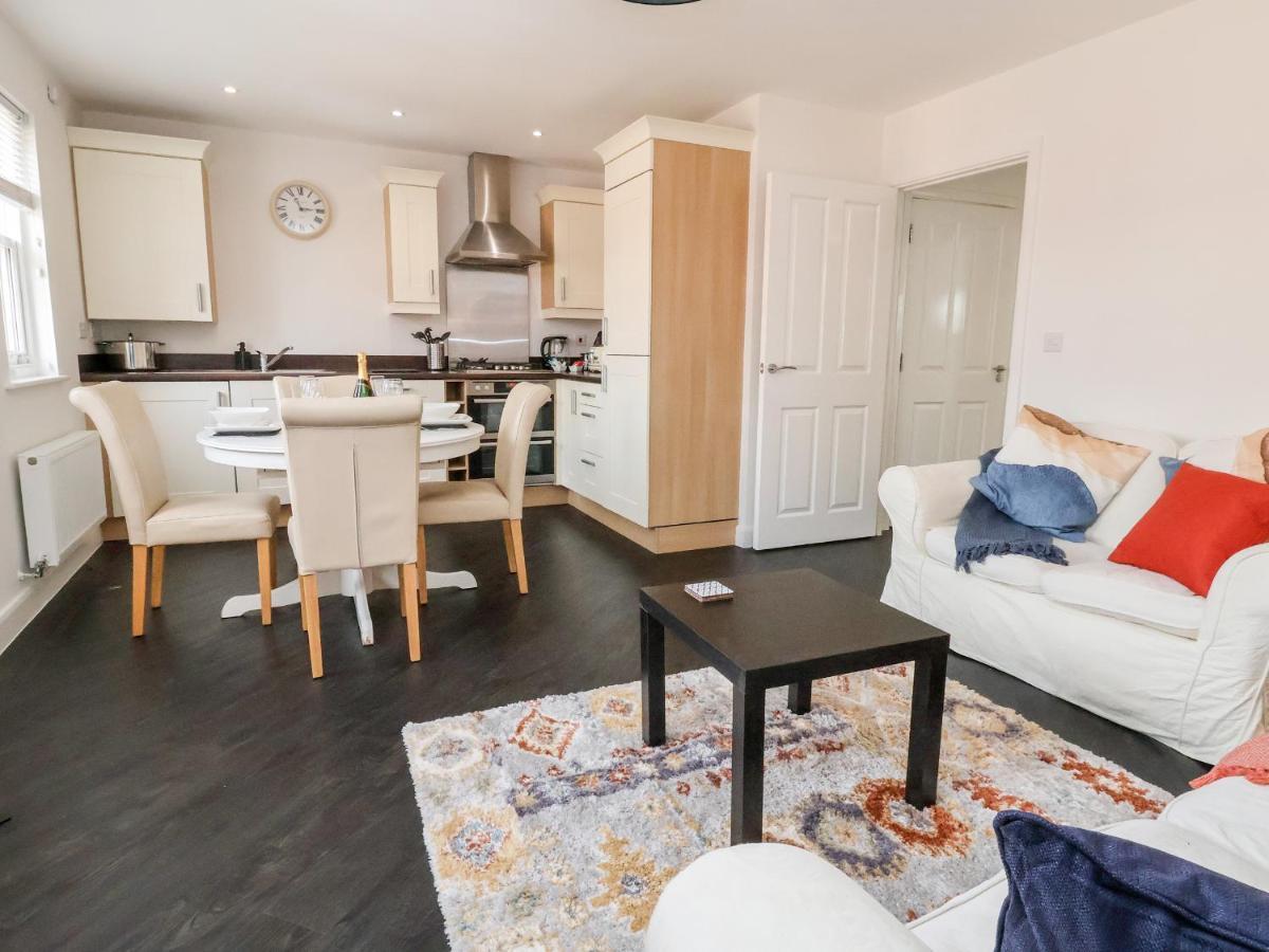 122 The Old Meadow Apartment Shrewsbury Bagian luar foto