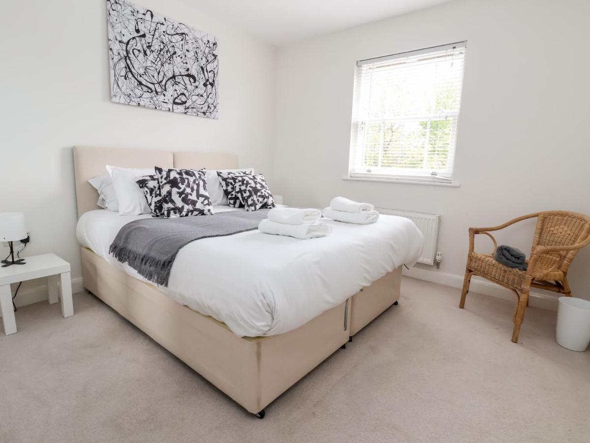 122 The Old Meadow Apartment Shrewsbury Bagian luar foto